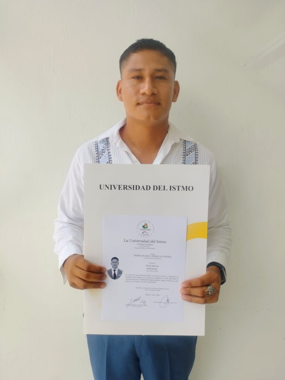 Entrega de Títulos Profesionales en Enfermería y Nutrición