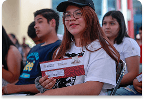 Becas y apoyos